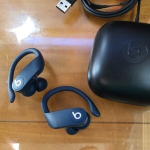 Beats wireless earbuds